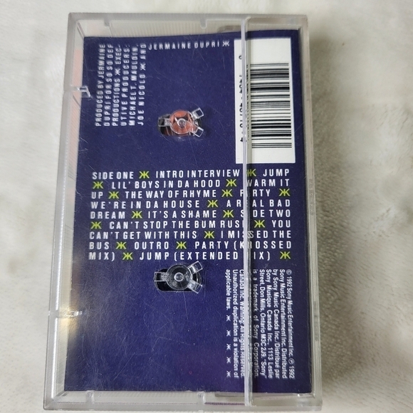 Kris Kross Totally Crossed Out Cassette Tape - Picture 2 of 4